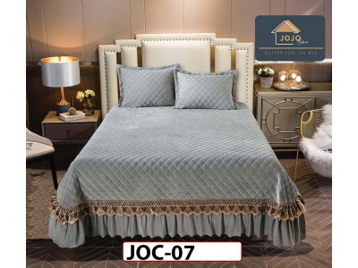 Cuvertura cu 3 piese din Catifea si volane - JOC07 Cuvertura cu 3 piese din Catifea si volane - JOC07