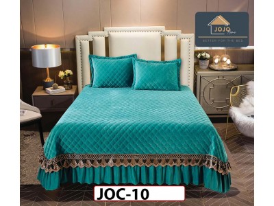 Cuvertura cu 3 piese din Catifea si volane - JOC10 Cuvertura cu 3 piese din Catifea si volane - JOC10
