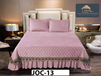 Cuvertura cu 3 piese din Catifea si volane - JOC13 Cuvertura cu 3 piese din Catifea si volane - JOC13