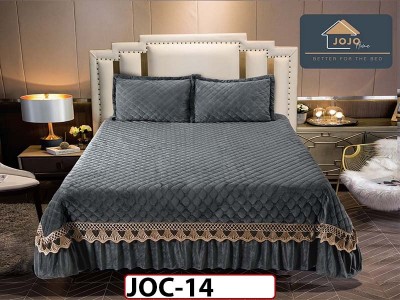Cuvertura cu 3 piese din Catifea si volane - JOC14 Cuvertura cu 3 piese din Catifea si volane - JOC14