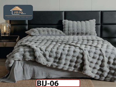 Lenjerie pentru pat dublu extra  pufoasa din Blanita artificiala de Iepure din 6 piese - BIJ06 Lenjerie pentru pat dublu extra  pufoasa din Blanita artificiala de Iepure din 6 piese - BIJ06
