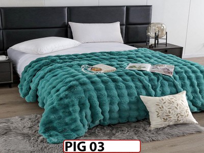 Patura Pufoasa Groasa din Blanita Artificiala de Iepure cu fermoar- PIG03 Patura Pufoasa Groasa din Blanita Artificiala de Iepure cu fermoar- PIG03
