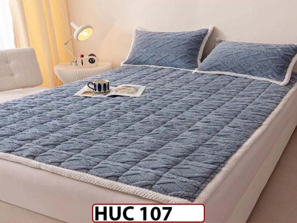 Husa / topper model tricotat + 2 Fete de Perne 180x200 - Pat 2 Persoane - HUC107