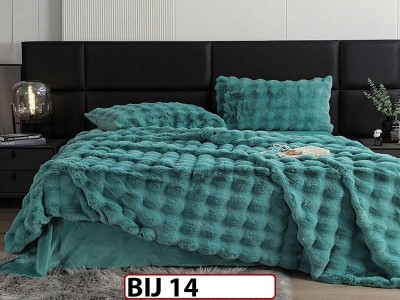 Lenjerie pentru pat dublu extra  pufoasa din Blanita artificiala de Iepure din 6 piese - BIJ14 Lenjerie pentru pat dublu extra  pufoasa din Blanita artificiala de Iepure din 6 piese - BIJ14