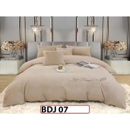 Lenjerie brodata din blanita artificiala de iepure din 6 piese - BDJ07