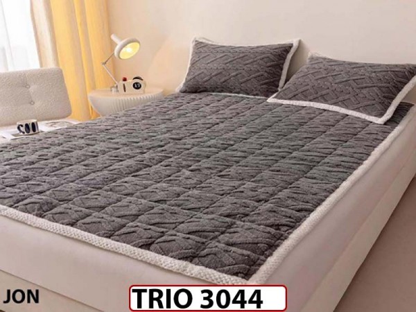 Husa / topper model tricotat + 2 Fete de Perne - Saltea 160x200 - TRIO3044 Husa / topper model tricotat + 2 Fete de Perne - Saltea 160x200 - TRIO3044