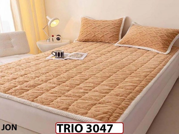 Husa / topper model tricotat + 2 Fete de Perne - Saltea 160x200 - TRIO3047 Husa / topper model tricotat + 2 Fete de Perne - Saltea 160x200 - TRIO3047