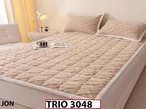 Husa / topper model tricotat + 2 Fete de Perne - Saltea 160x200 - TRIO3048 Husa / topper model tricotat + 2 Fete de Perne - Saltea 160x200 - TRIO3048