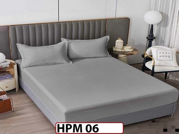 Husa de Pat din Damasc Finetat + 2 Fete de Perne - Saltea 160x200 - HPM 06 Husa de Pat din Damasc Finetat + 2 Fete de Perne - Saltea 160x200 - HPM 06