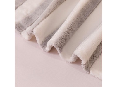 Patura Pufoasa Cocolino pentru pat dublu - XOP03 Patura Pufoasa Cocolino pentru pat dublu - XOP03