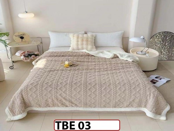 Patura Pufoasa Cocolino cu Blanita pentru pat dublu TBE 03 Patura Pufoasa Cocolino cu Blanita pentru pat dublu TBE 03