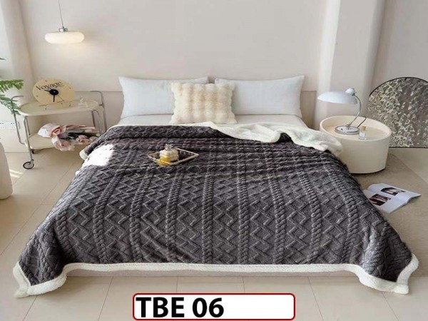 Patura Pufoasa Cocolino cu Blanita pentru pat dublu TBE 06 Patura Pufoasa Cocolino cu Blanita pentru pat dublu TBE 06