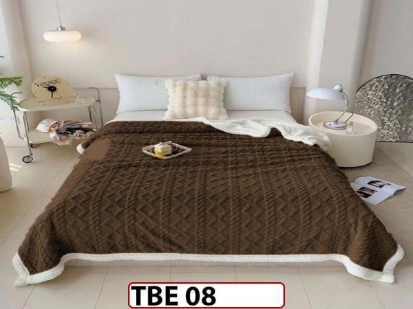 Patura Pufoasa Cocolino cu Blanita pentru pat dublu TBE 08 Patura Pufoasa Cocolino cu Blanita pentru pat dublu TBE 08