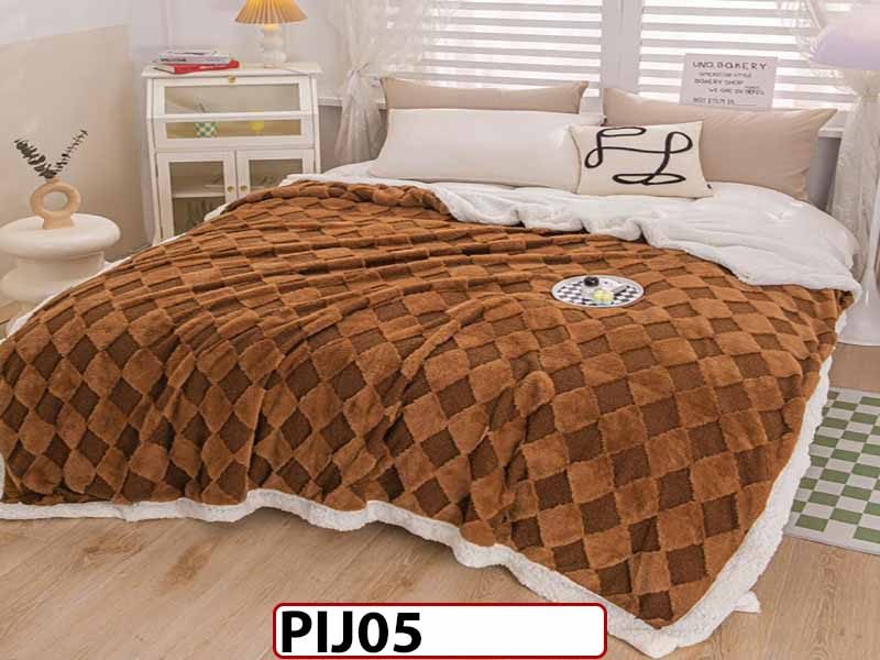 Patura Pufoasa Cocolino cu blanita- PIJ05